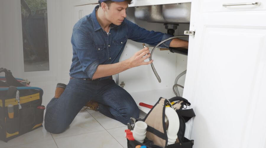 Local tankless water heater installation in Forreston, IL